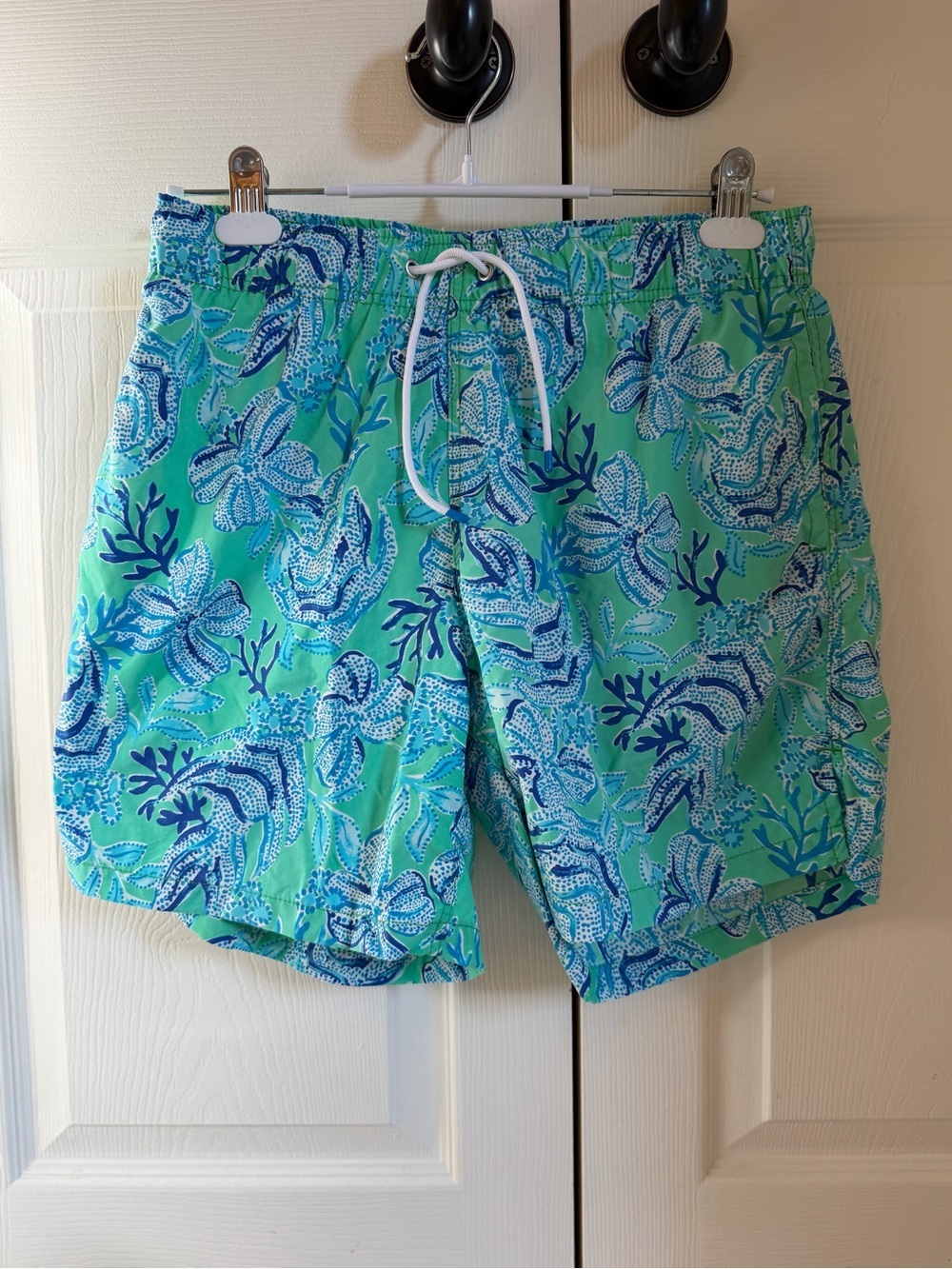 EUC Lilly Pulitzer Men's Trunks Keepin it Reel Cabana Green size small